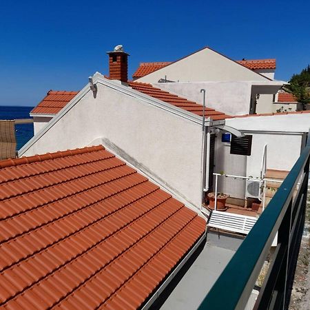 Apartment Danka - Affordable And At The Beach Brist Exterior photo