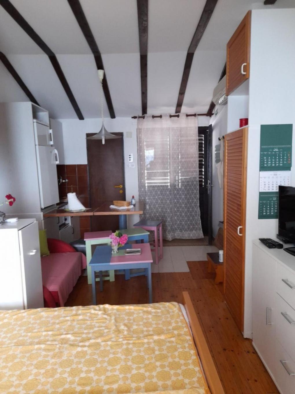 Apartment Danka - Affordable And At The Beach Brist Exterior photo